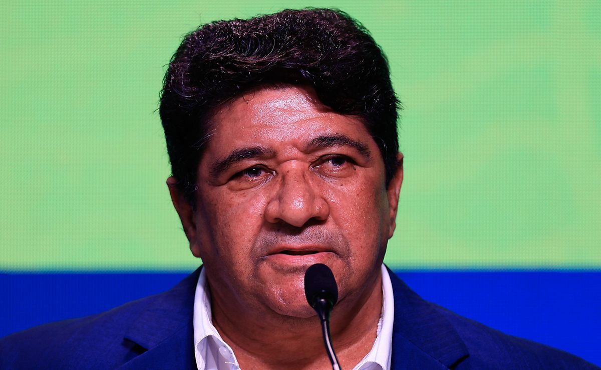 Mesmo com nova orientação do VAR, arbitragem é alvo de polêmica