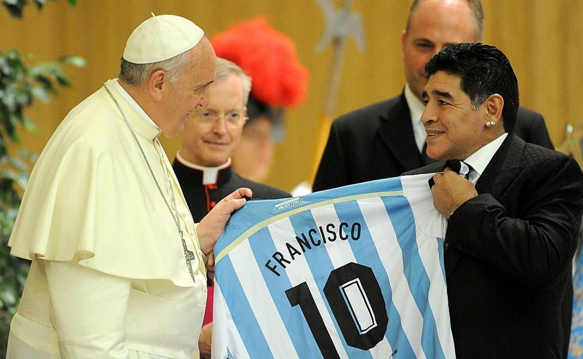 Papa Francisco era fã de futebol e admirador de Pelé