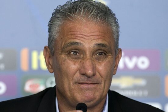 Tite anuncia pausa na carreira para cuidar da saúde