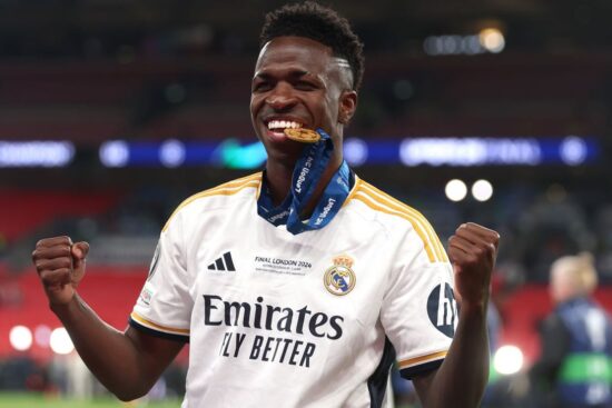 Vinicius Jr.: O herdeiro da magia brasileira que está revolucionando o Real Madrid