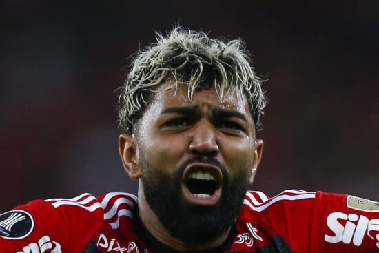 Gabigol rebate declaração de Roger Flores e manda indireta ao comentarista