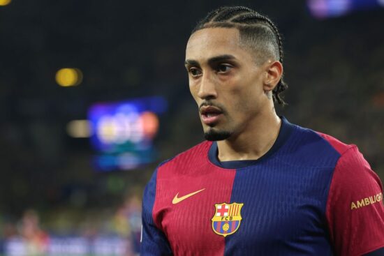 Ex-time de Neymar faz proposta bilionária ao Barcelona por Raphinha