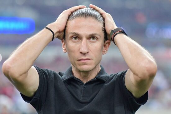 Filipe Luís se pronuncia sobre Carlo Ancelotti na Seleção