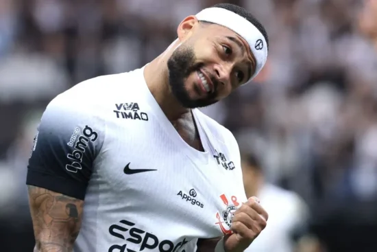 Empresário revela que Memphis Depay queria jogar pelo Flamengo