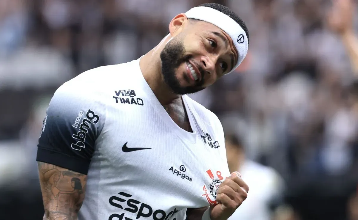 Empresário revela que Memphis Depay queria jogar pelo Flamengo