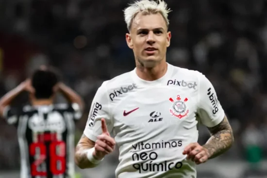 Róger Guedes prefere Corinthians, mas Palmeiras, Flamengo, Cruzeiro e Grêmio sondam