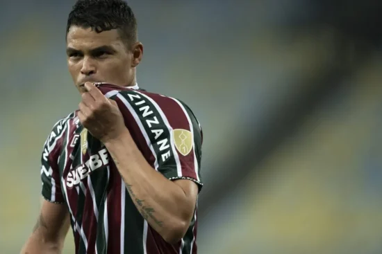 Após PSG conquistar a Champions, presidente liga para Thiago Silva e emociona o zagueiro