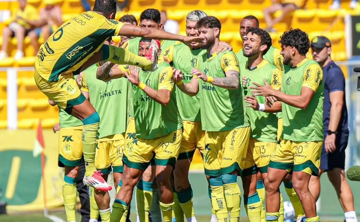 Mirassol vence Sport e entra na briga por vaga no G6