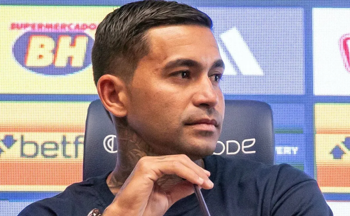 Estreia de Dudu no Atlético Mineiro pode ser adiada por misoginia