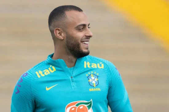 Arthur Cabral pode ser comprado pelo Botafogo por R$ 97MI