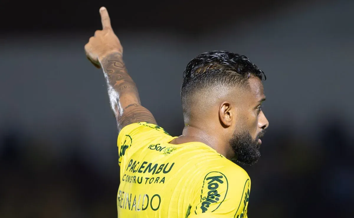 Reinaldo vira destaque no Mirassol com gols decisivos contra ex-times