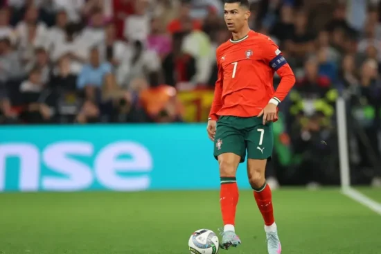CR7 deve renovar com Al-Nassr, crava Fabrizio Romano