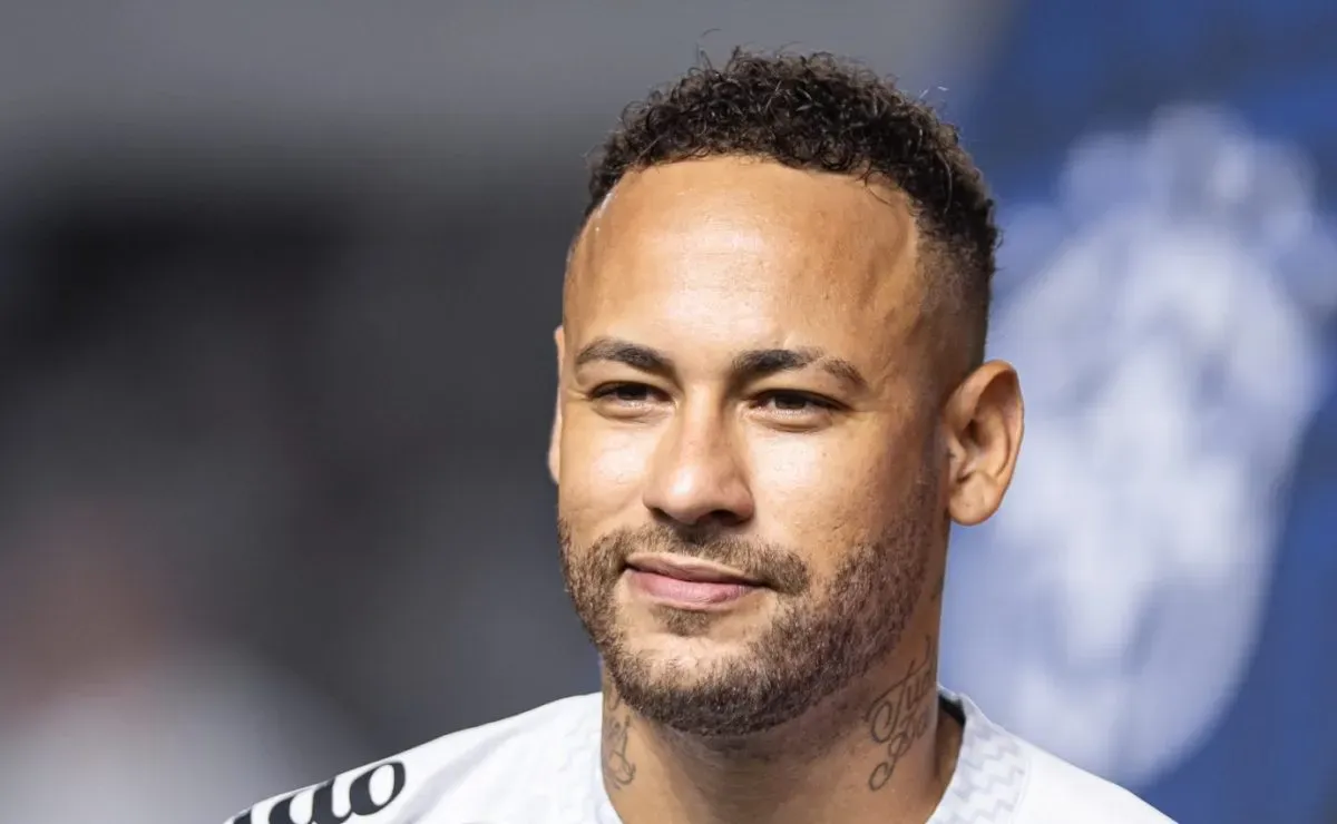 Neymar recebe oferta para renovar com o Santos e deve aceitar
