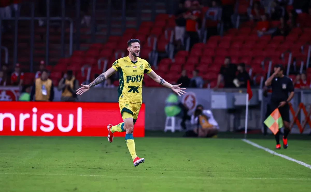 Mirassol tem três jogadores com 100% de minutagem na Série A 2025