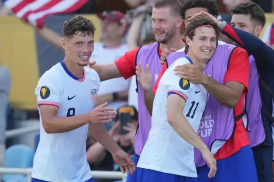 Estados Unidos enfrenta a Arábia Saudita pela Copa Ouro