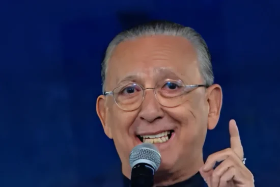 Record negocia com Galvão Bueno e Cléber Machado fica insatisfeito