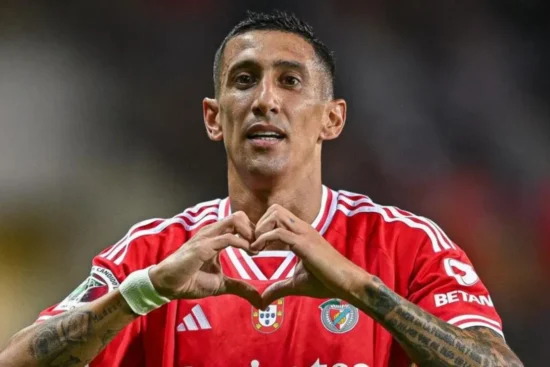 Paralisação de 2h em Benfica x Auckland irrita torcida