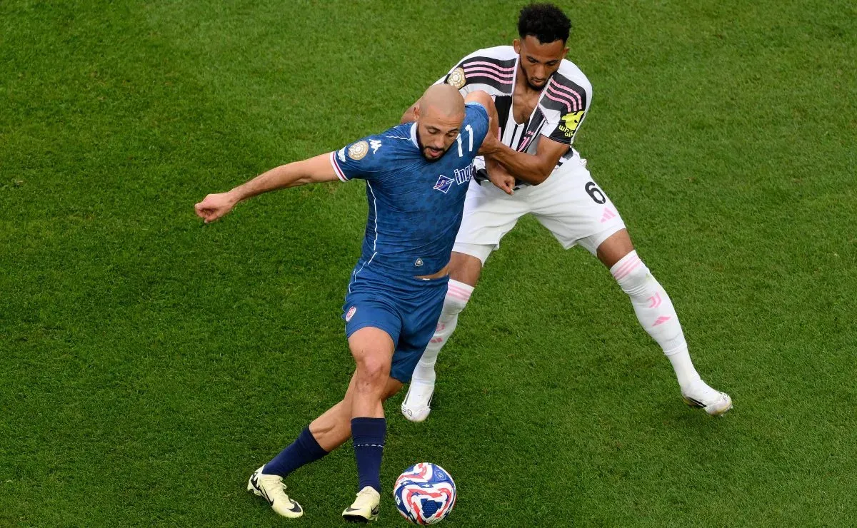 Wydad é eliminado do Mundial com gol contra e fumaça que paralisou jogo