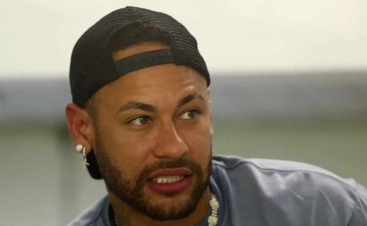 Neymar arruma proposta milionária e fecha acordo até junho de 2026