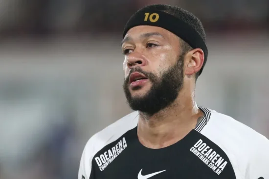Memphis Depay perde a paciência e manda forte ultimato para diretoria do Corinthians