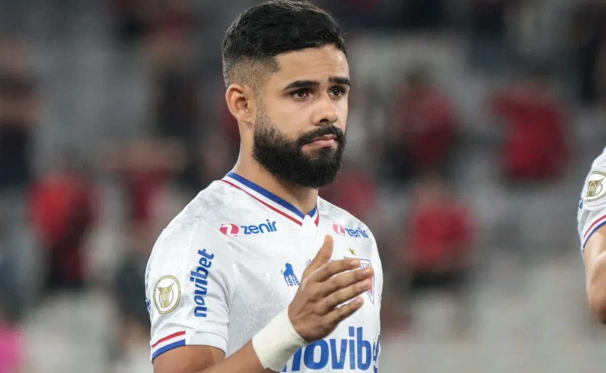 Mirassol anuncia Felipe Jonatan, lateral com mais de 200 jogos pelo Santos