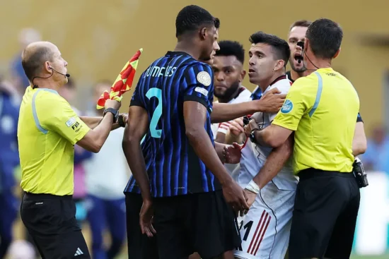 Acuña tentou agredir Dumfries após o apito final River Plate x Miami
