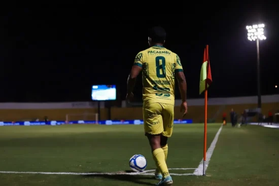 Danielzinho relembra passado antes do futebol