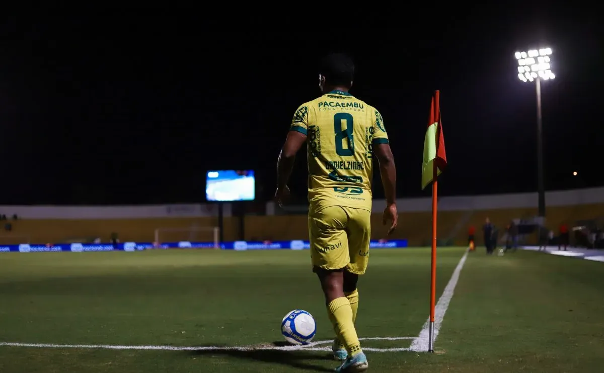 Danielzinho relembra passado antes do futebol