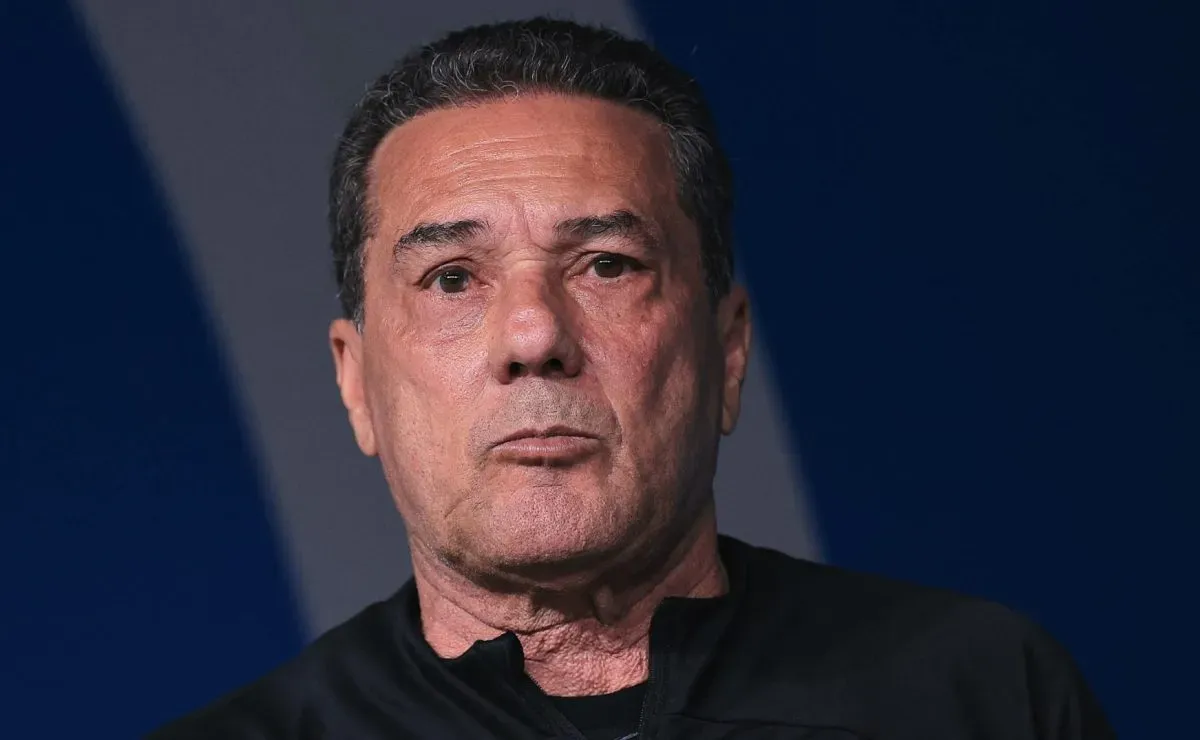 Revelado! Luxemburgo ‘manda a real’ sobre campeão do Mundial; veja