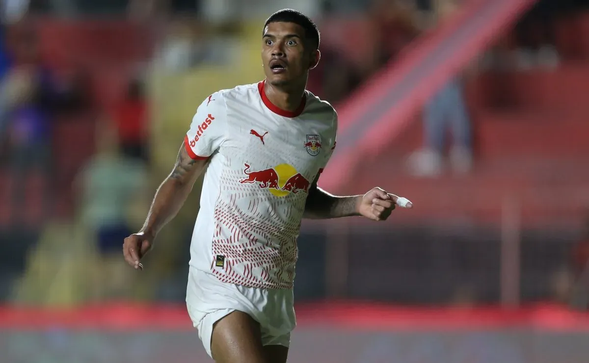 Bragantino pode ter reforço de Lucas Barbosa contra o Corinthians