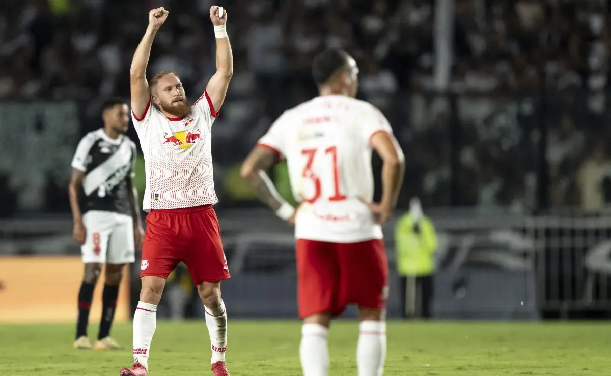 Pitta destaca preparação física e tática do Bragantino para duelo com o Corinthians