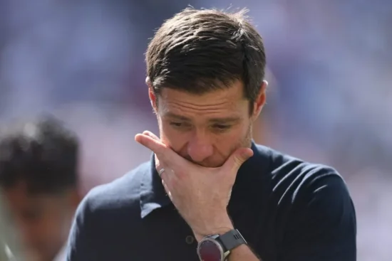 Merecido! Xabi Alonso é fortemente criticado pelos torcedores nas redes sociais; VEJA