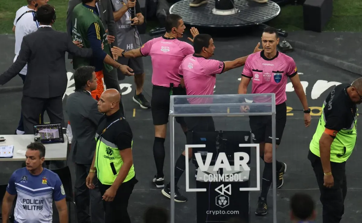 Entenda porque a Conmebol tomou decisão sobre mudanças em seus torneios