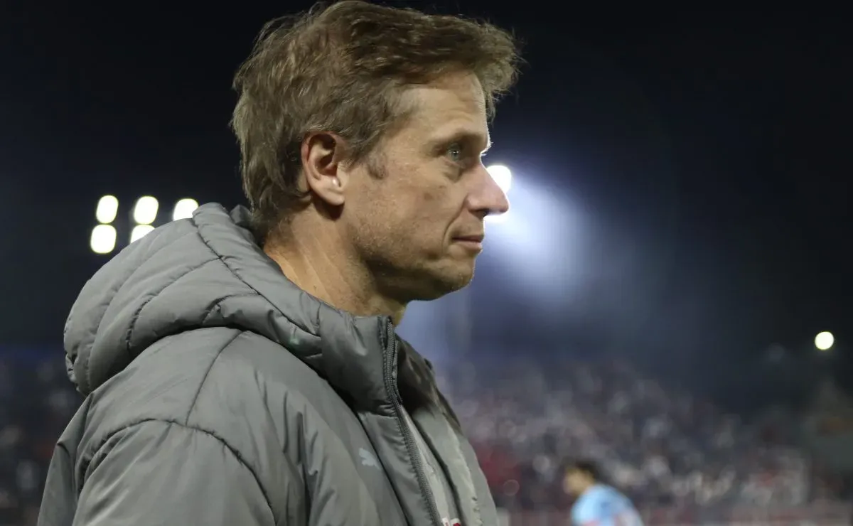 Bragantino arranca empate do São Paulo e Seabra comemora ponto