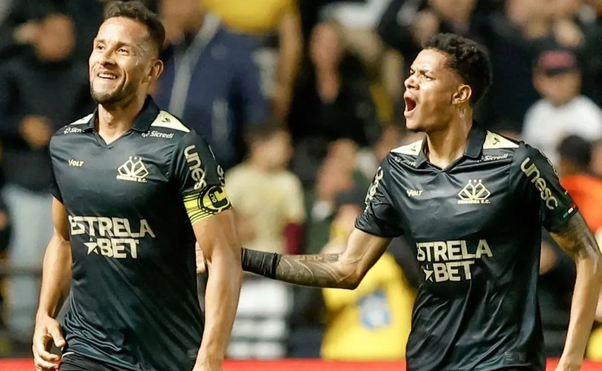 No meio da tabela, Atlético Goianiense e Criciúma se enfrentam na Série B