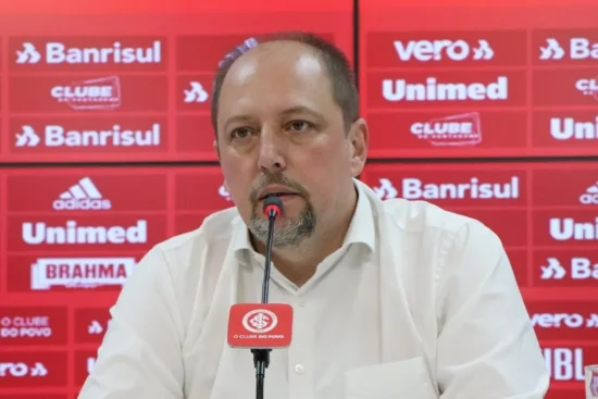 Alessandro Barcellos não para em Richard e quer mais um atacante no Internacional