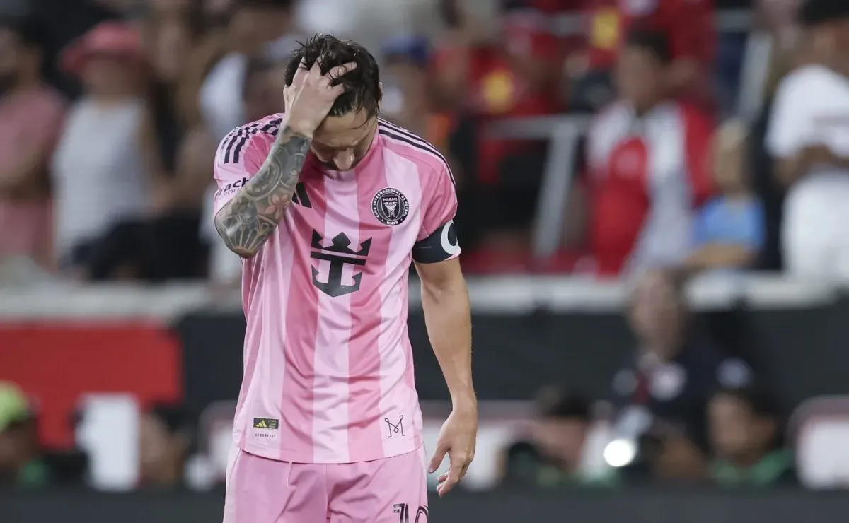 Messi some dos treinos e pode receber punição nos EUA