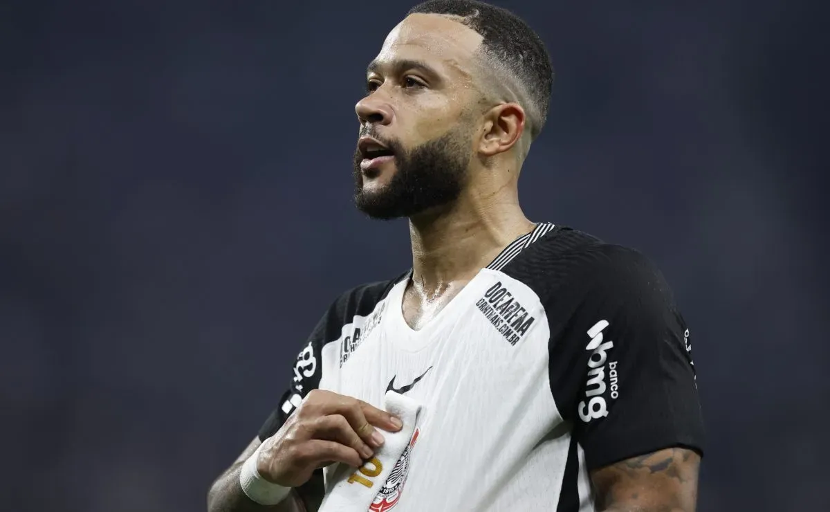 Memphis Depay não será mais jogador do Corinthians após jogos contra o Palmeiras na Copa do Brasil