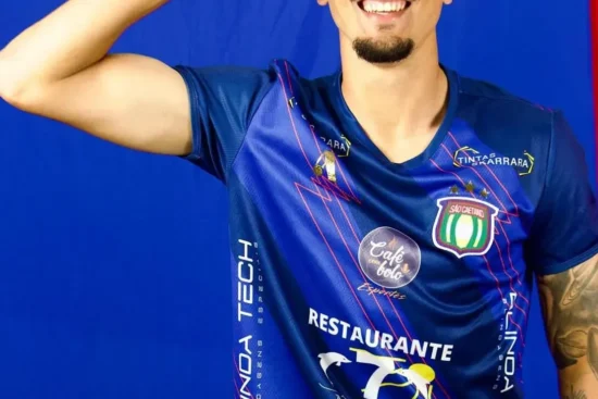 São Caetano demite o jogador Ricardo Batista após atleta jogar na várzea
