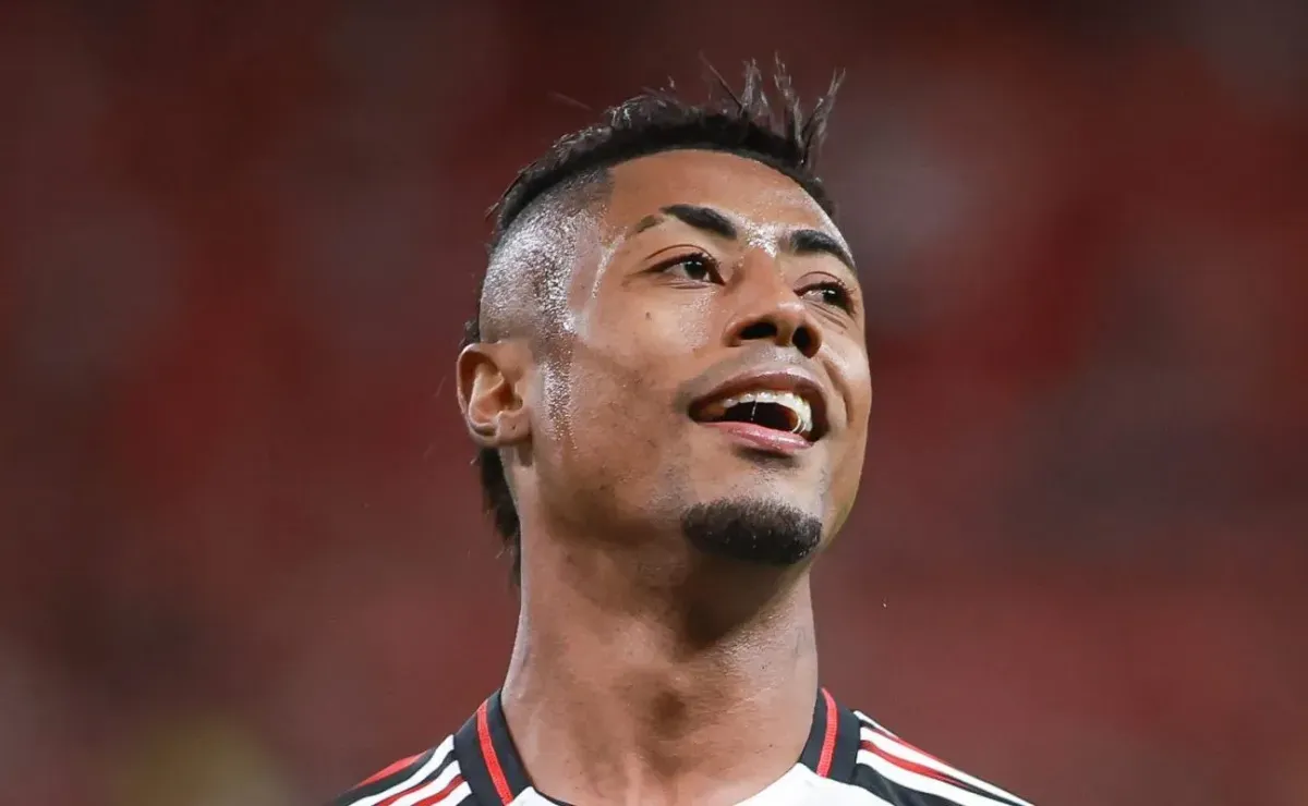 Defesa de Bruno Henrique cita Zé Rafael e toma atitude para inocentar o atacante